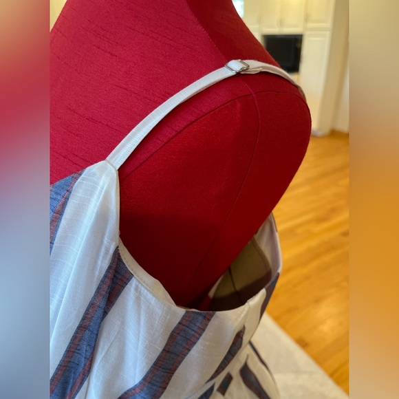 NWT Banana Republic Factory summer dress, tie front, v-neck, size 8 - Picture 7 of 17